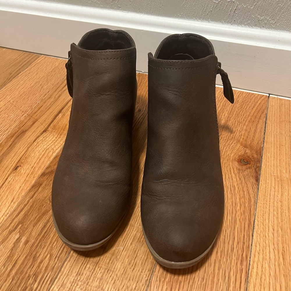 Brown Leather Ankle Boots, Size 7.5M